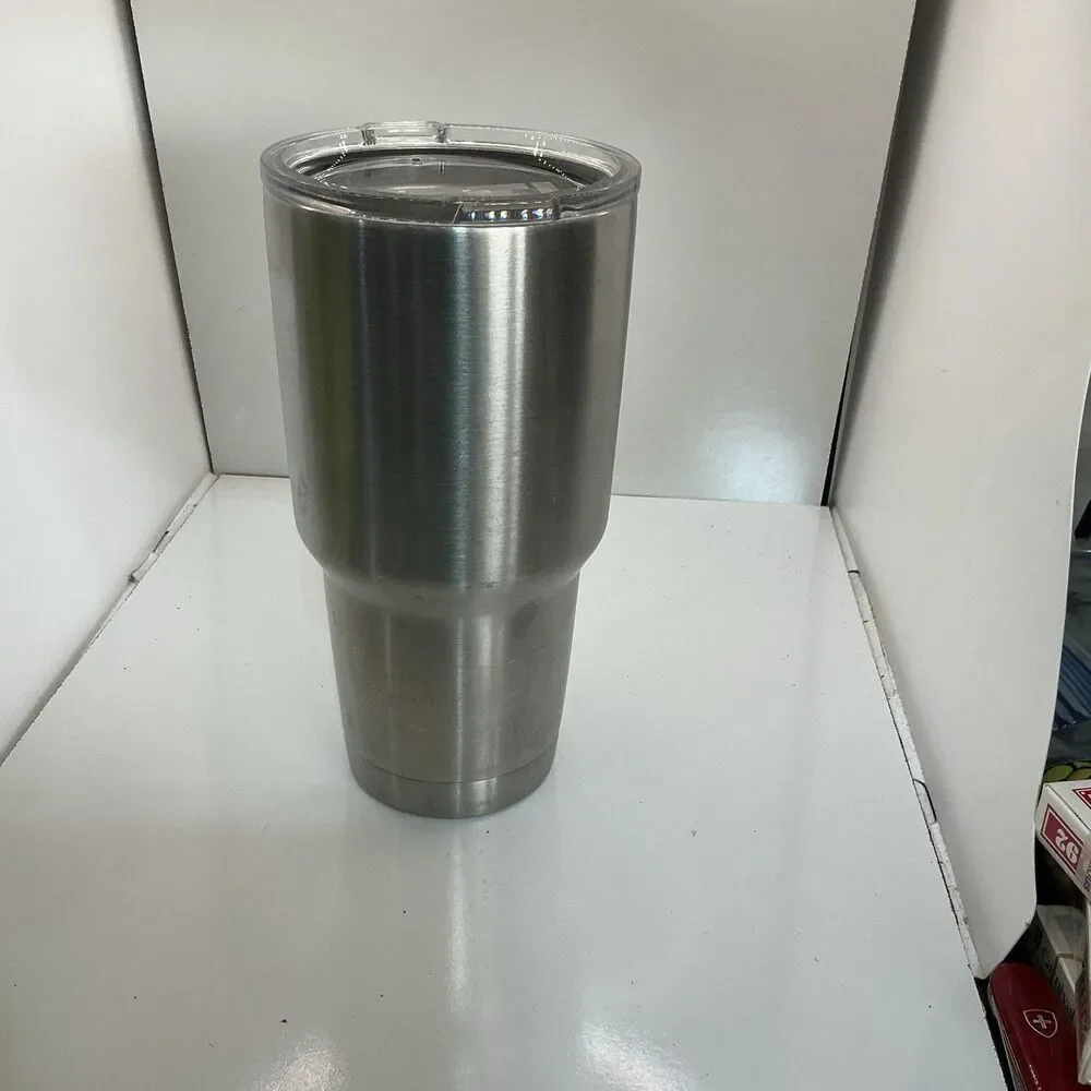 YETI Rambler 30 oz Stainless Steel Vacuum Insulated Tumbler w/Lid No MagSlider